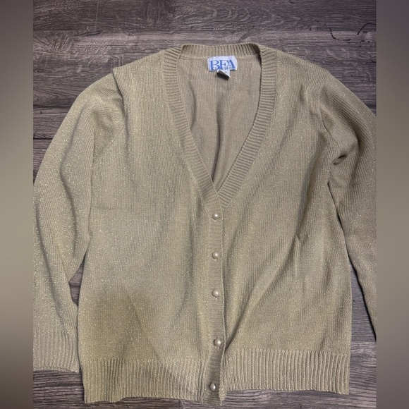 BEA Women's Olive Cardigan Sweater - Picture 2 of 7